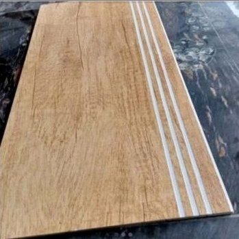 granit pijakan anak tangga 30x60 golden Oakwood stepnosing Indogress matt