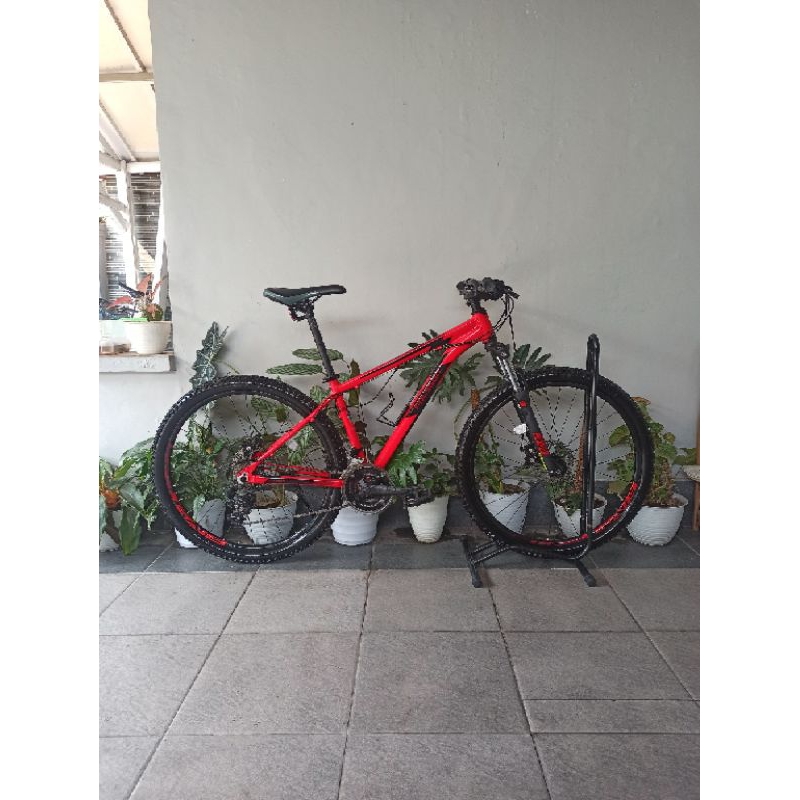 Sepeda MTB Polygon Cascade 3 LIKE NEW