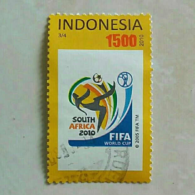 

(AD) Perangko Indonesia 2010 Piala Dunia Afrika Selatan 1.500 rupiah Used (3/4)