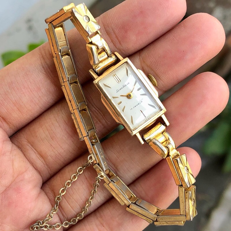 Jam tangan wanita Seiko Solar 17J Gold