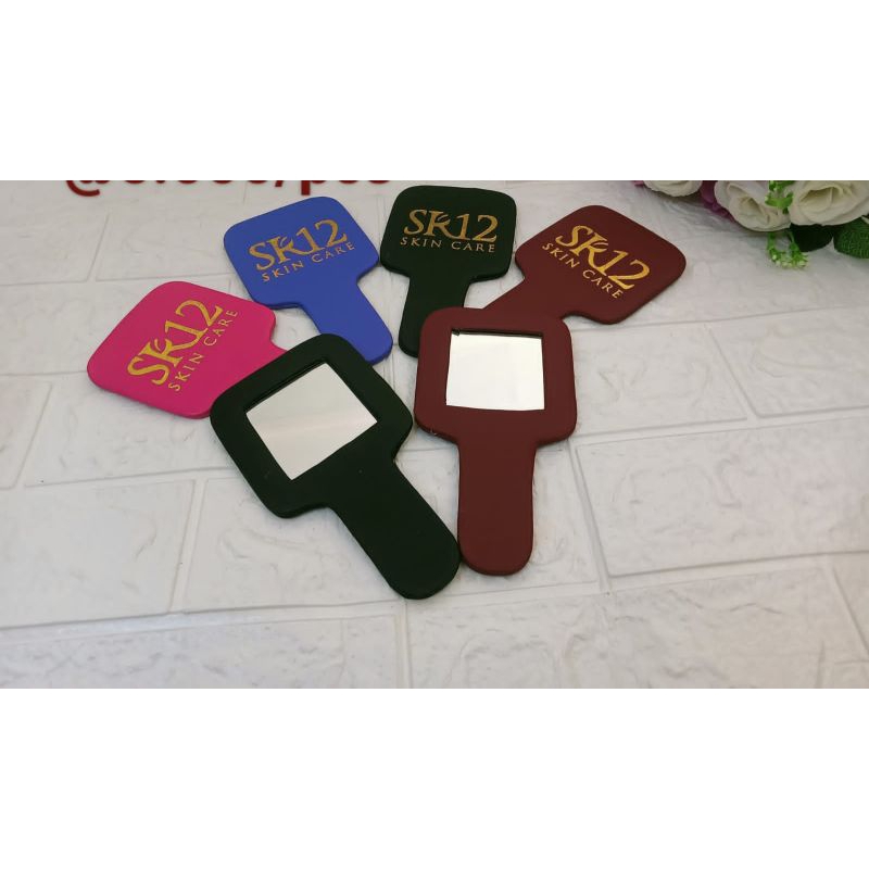 

Cermin | pulpen | notebook mini | Bros | gantungan kunci | paper bag