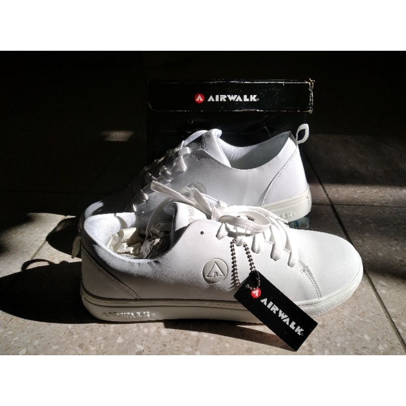 Original SALE 70% SEPATU AIRWALK JAIRO WHITE WOMEN MEN