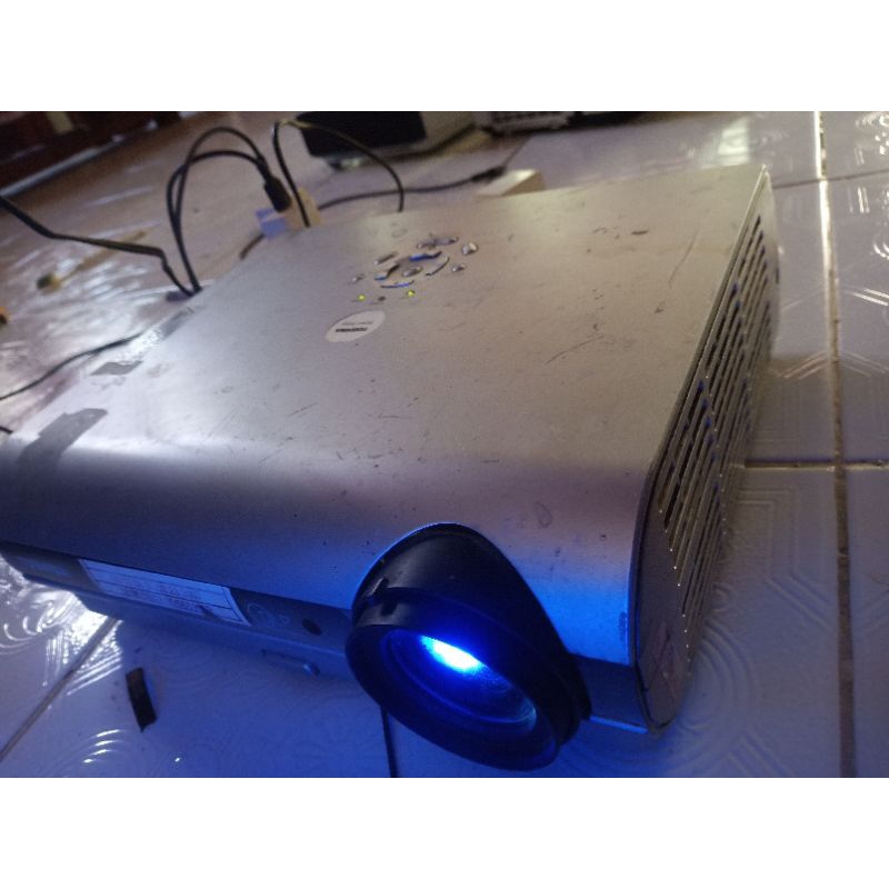 PROYEKTOR THISIBA TDP-T40