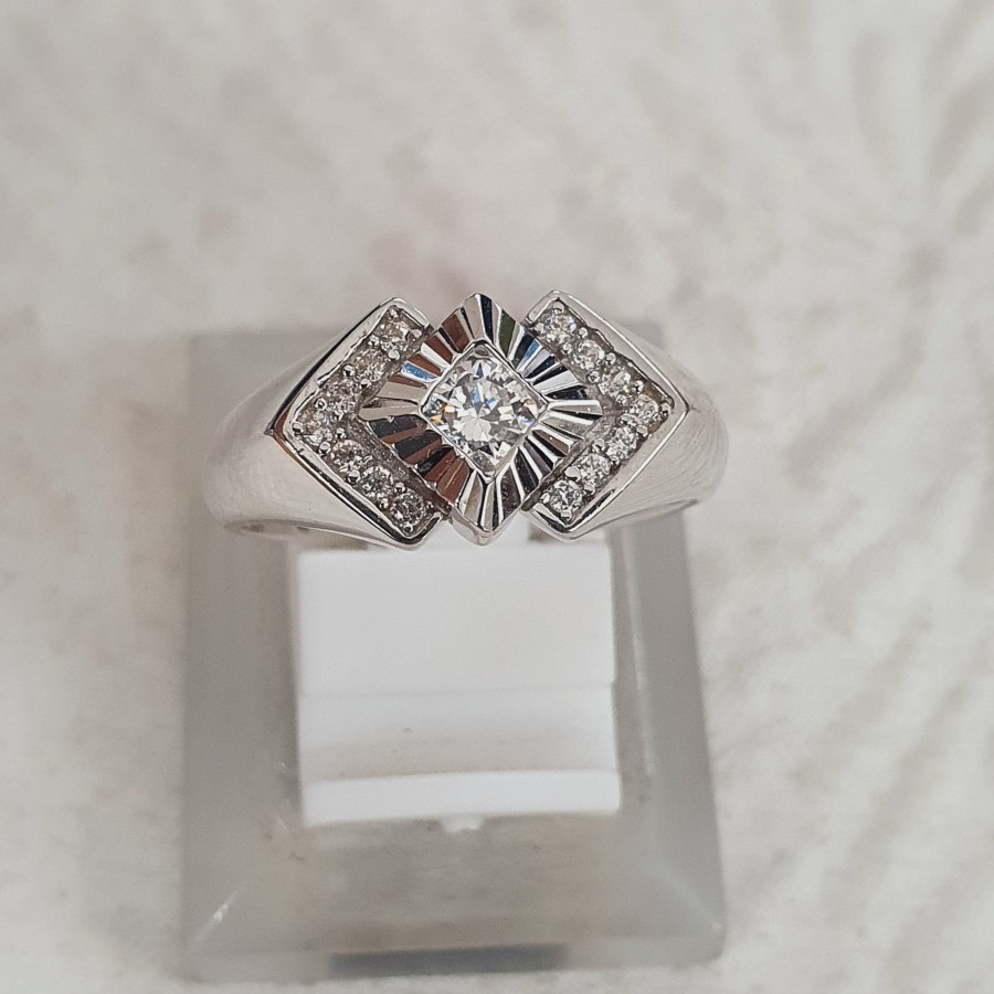 cincin cowok pria model mata ad var putih emas 75% 750 75 % 17 k