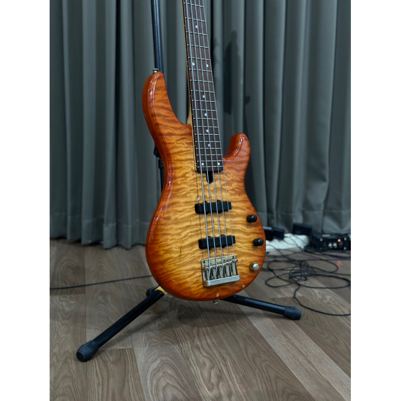 Bass Yamaha BBG5