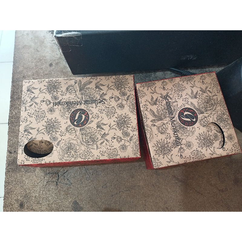 

Kotak GS Brown 12*12 per PAK 100lbr / kotak kue