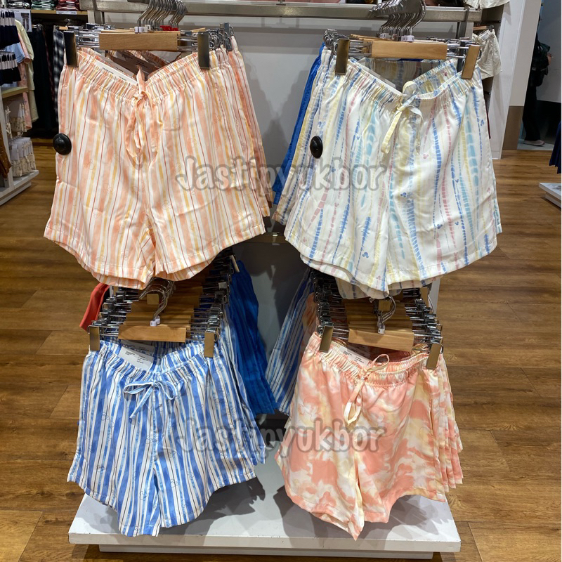 Women Celana Pendek Airism Disney Uniqlo