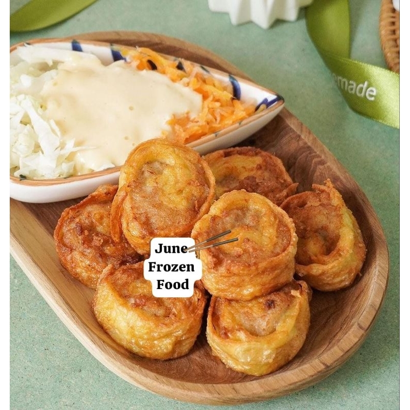 

CHICKEN EGG ROLL