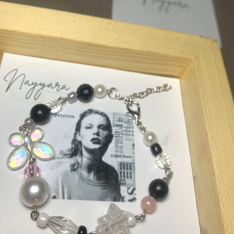 gelang taylor swift Reputation