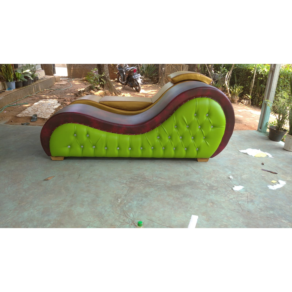 sofa pengantin baru kamasutra