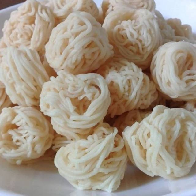 

Karupuak dakak-dakak / keripik khas Sumbar / kerupuk renyah enak dan nikmat