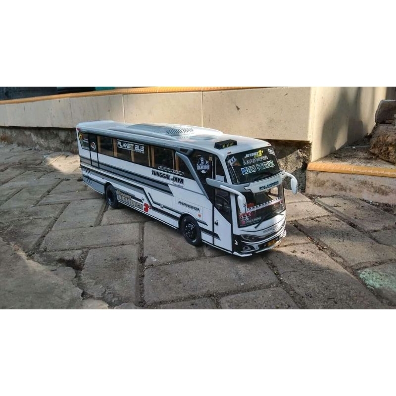 Promo grosir Miniatur bus kids panda tunggal jaya JB5 full fariasi lampu leed kelap kelip maianan an