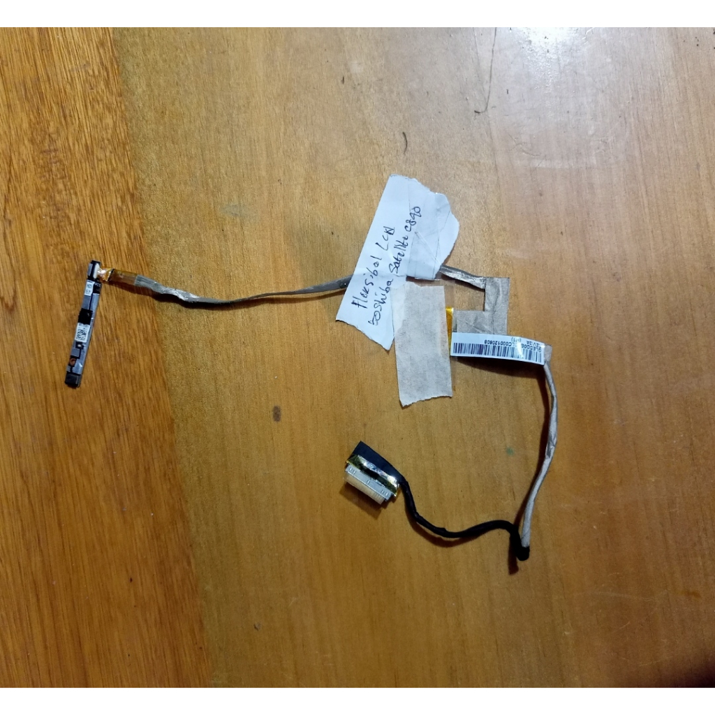 Fleksibel lcd laptop seken Toshiba satelite  C840