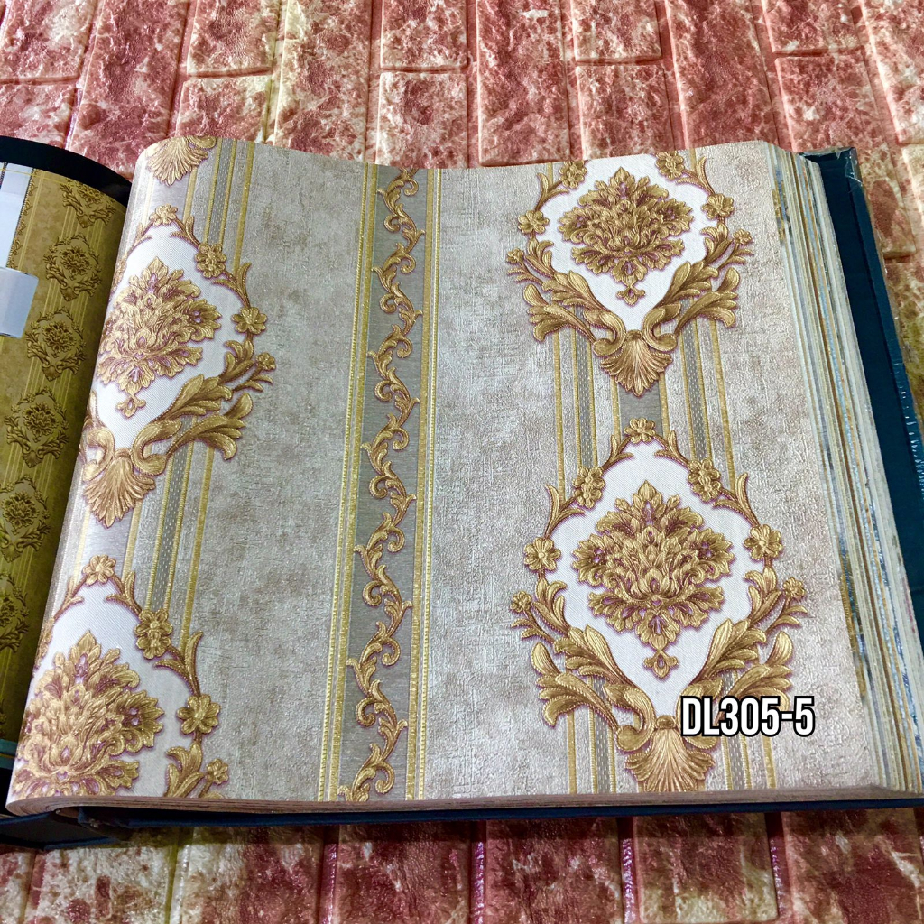 Wallpaper Dinding Murah Motif Garis Klasik Batik Coklat Silver Gold DL