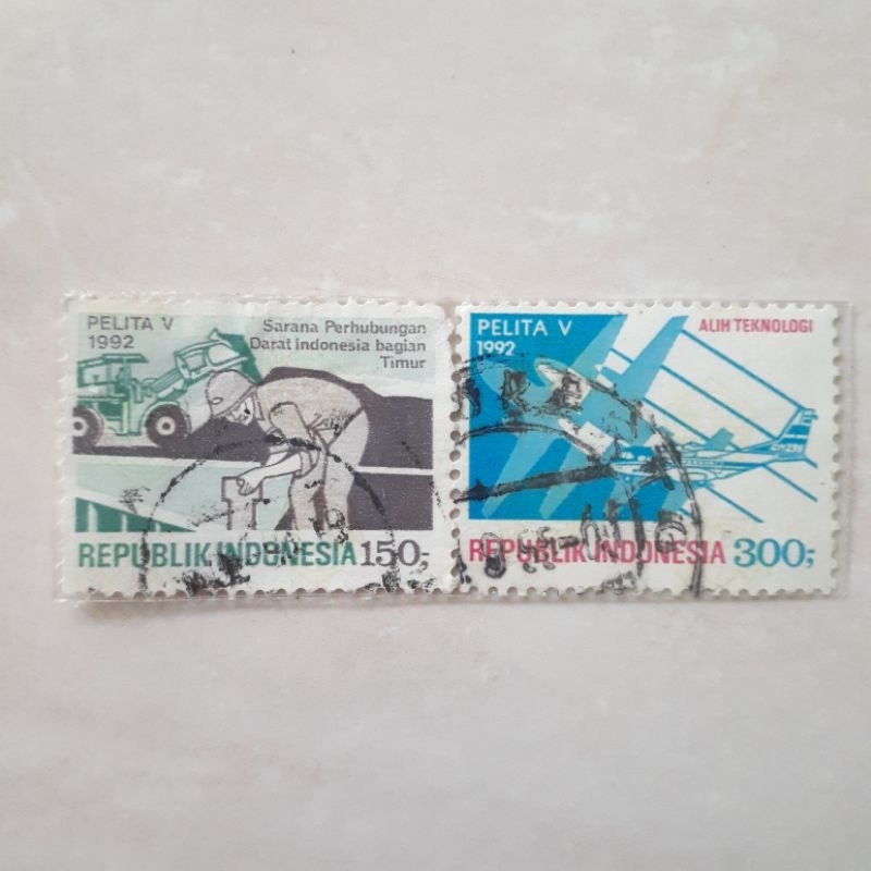 

Perangko Indonesia Pelita Tahun 1992 set lengkap 2pcs