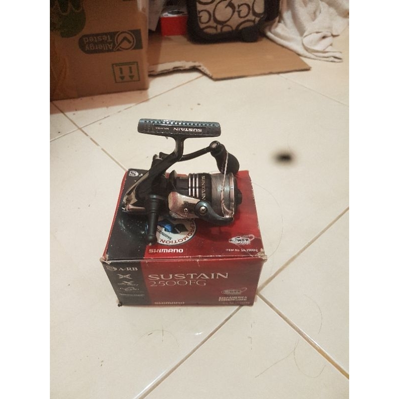 reel shimano sustain 2500 + bonus senar 0.30 panjang 1200m bekas/second masih bagus nego tipis