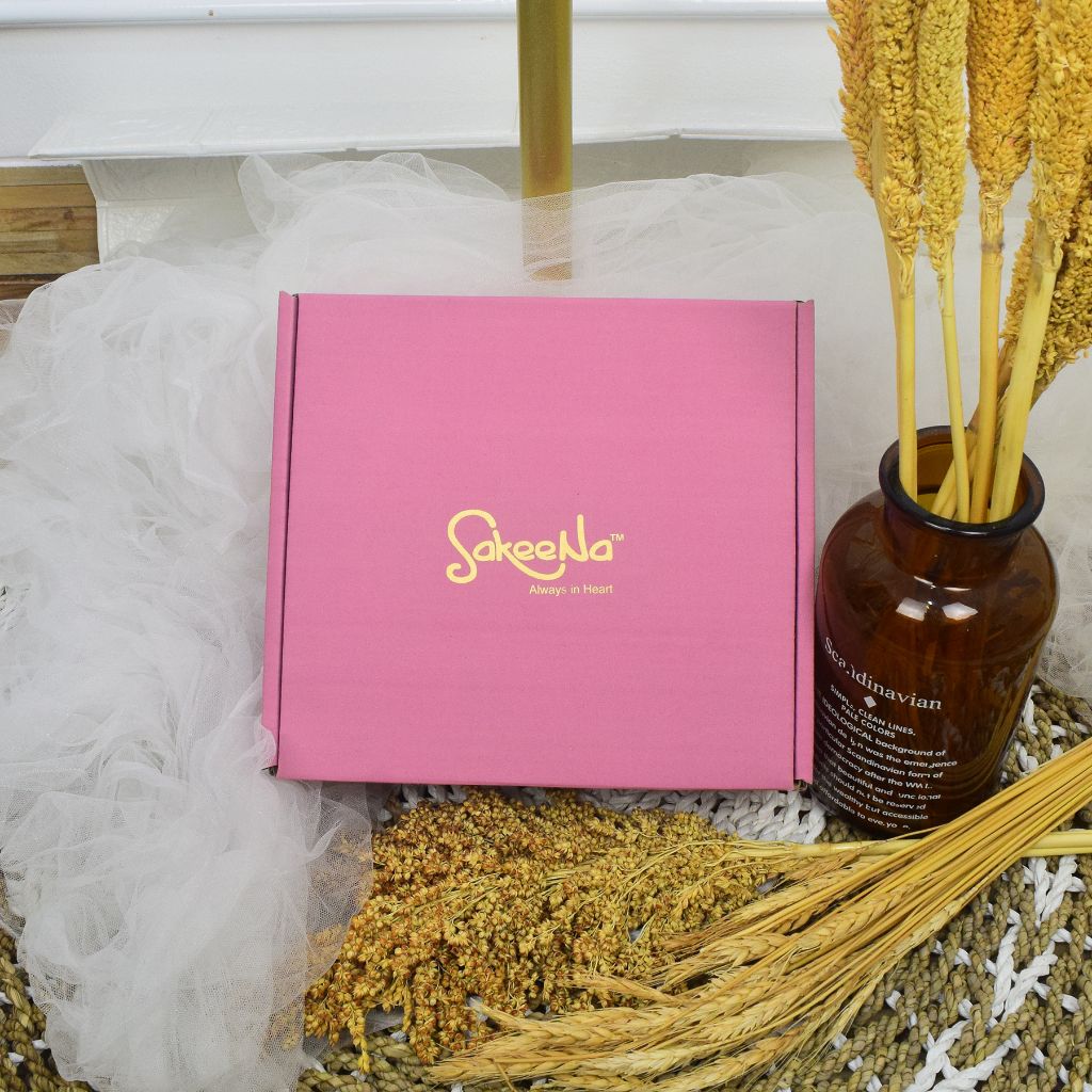 

SakeeNa Special Soft Box Hampers Gift