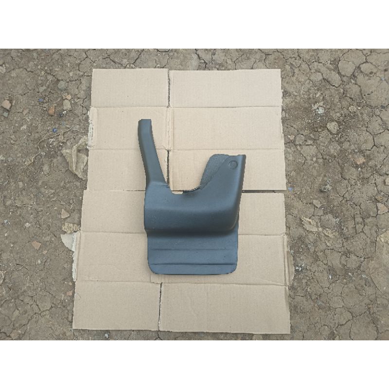 cepet tahanan lumpur over fender kijang grand super long extra bagian belakang sebelah kanan