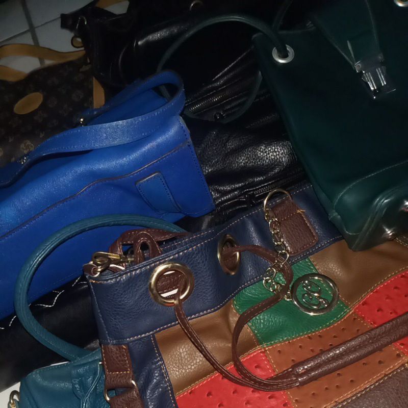Tas Brand Preloved Cantik/Tas Kulit Preloved/Preloved Tas Selempang Cantik
