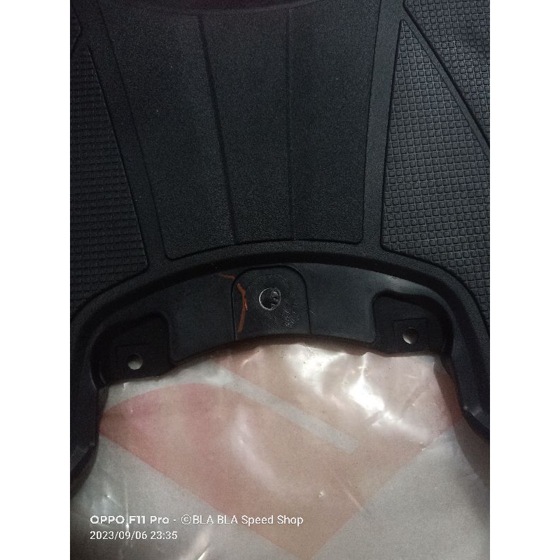 Shield leg rear suzuki spin 125 lantai atas suzuki spin 125 asli ori original SGP.