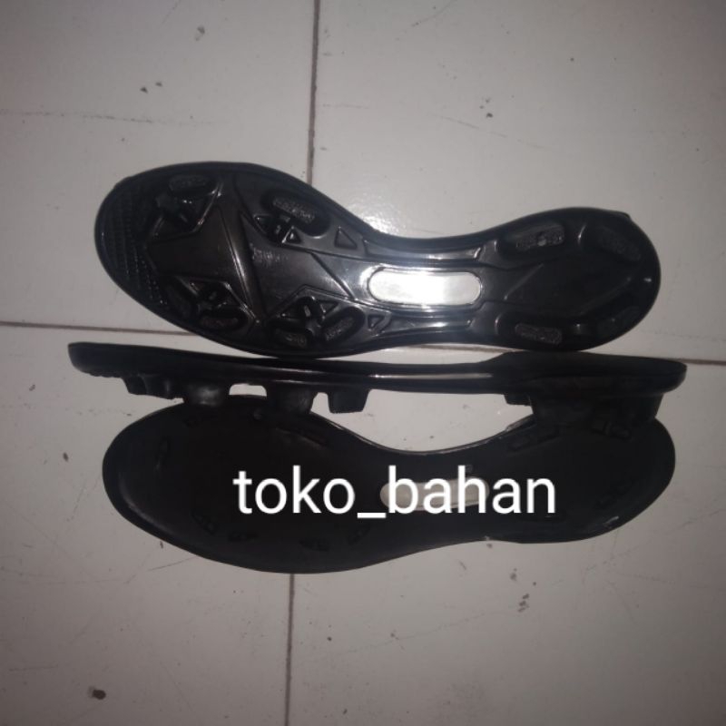 outsole alas sepatu sepak bola anak ( YA )