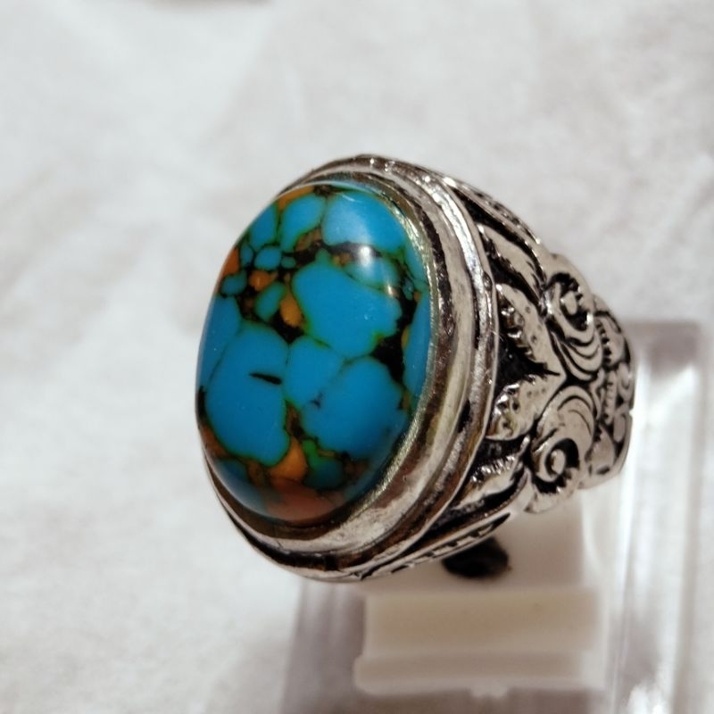 pirus Mesir serat emas