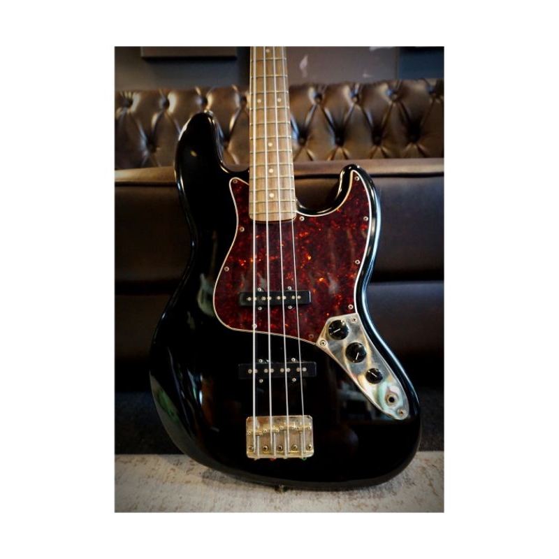 Squier Jazz Bass Classic Vibe 60s Mulus