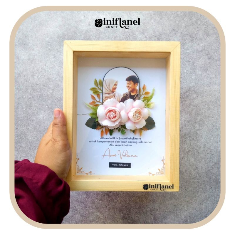 KADO CEWEK COWOK PIGORA BERSERI FRAME HAMPERS KADO WISUDA ANNIVERSARY