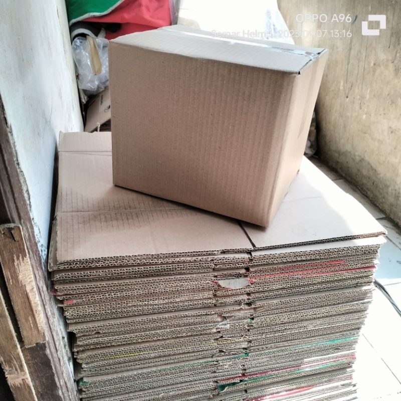 

KARDUS UKURAN 23x23x27 // kardus paking