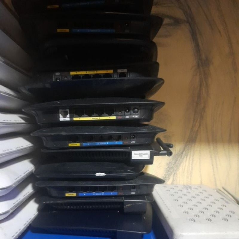 cisco linkys E1200 dan E900