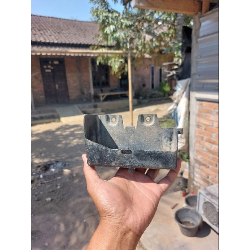 Box Aki Tempat Aki Wadah Aki Scorpio Z Scorpio Original