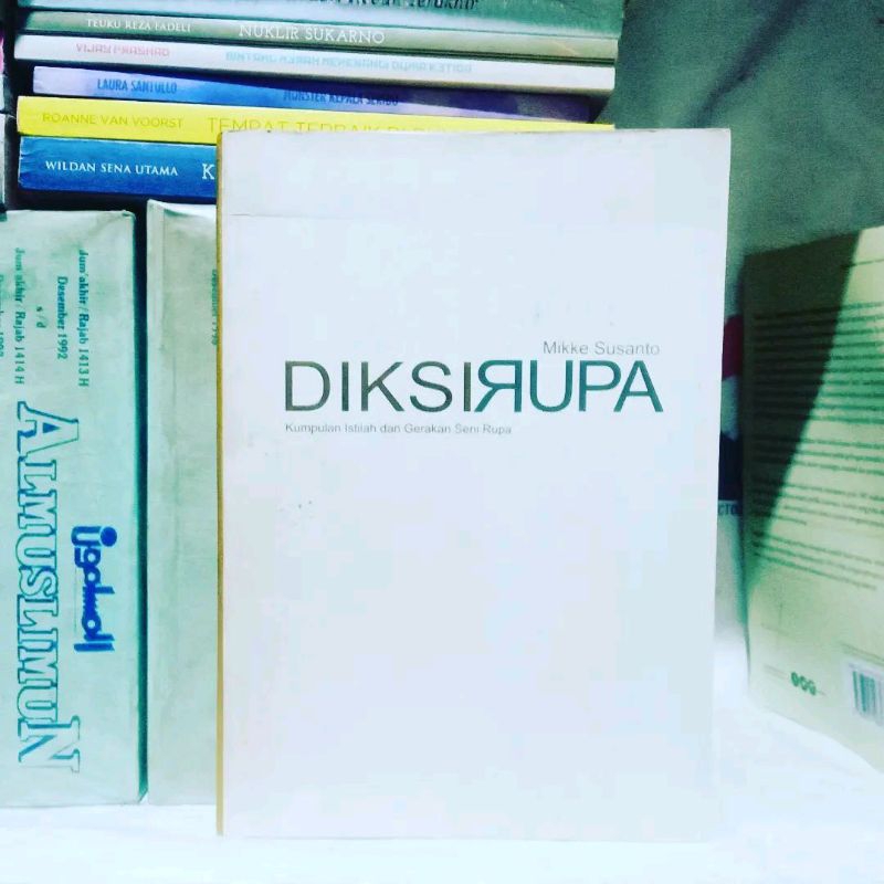 Mikke Susanto Menimbang Ruang Menata Rupa / Jeihan: Maestro Ambang Nyata dan Maya / Semedining Jenar