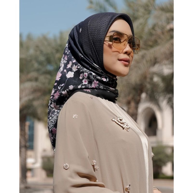 La Sabelle X Tiqasya