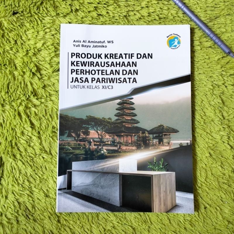 ORIGINAL BUKU PRODUK KREATIF DAN KEWIRAUSAHAAN PERHOTELAN DAN JASA PARIWISATA KELAS 11 C3 SMK