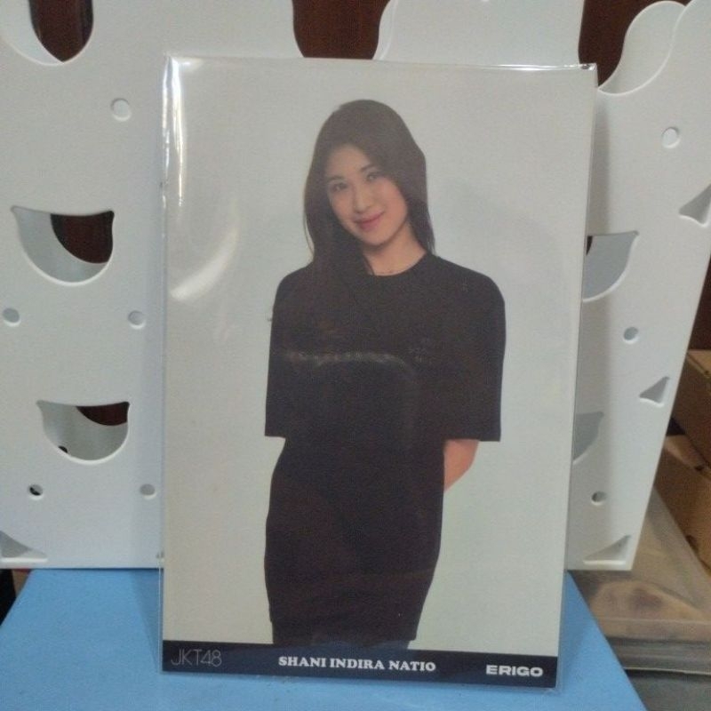 OFFICIAL JKT48 PHOTOPACK SHANI ERIGO VOL.1
