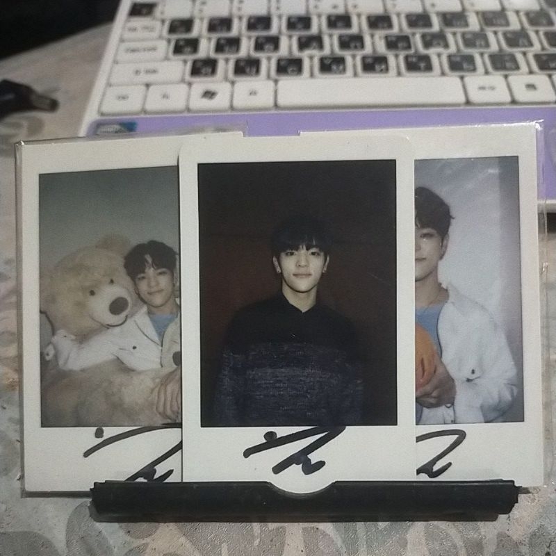 OFFICIAL Woojin Kim signed polaroid event