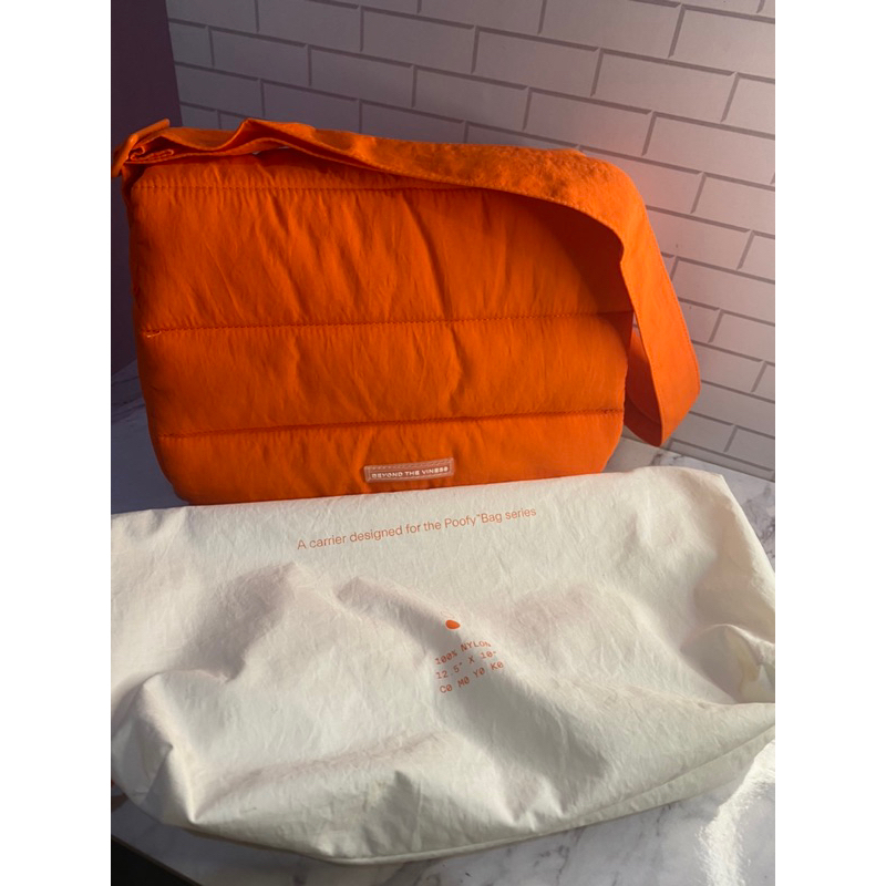 Preloved BTV Poofy Bag Orange