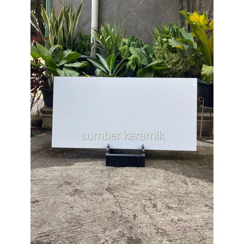 Granite lantai 60x120 Pure white / Garuda tile / Glazed Polished