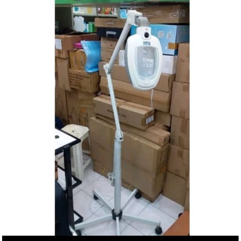 lampu facial LED kaca pembesar
