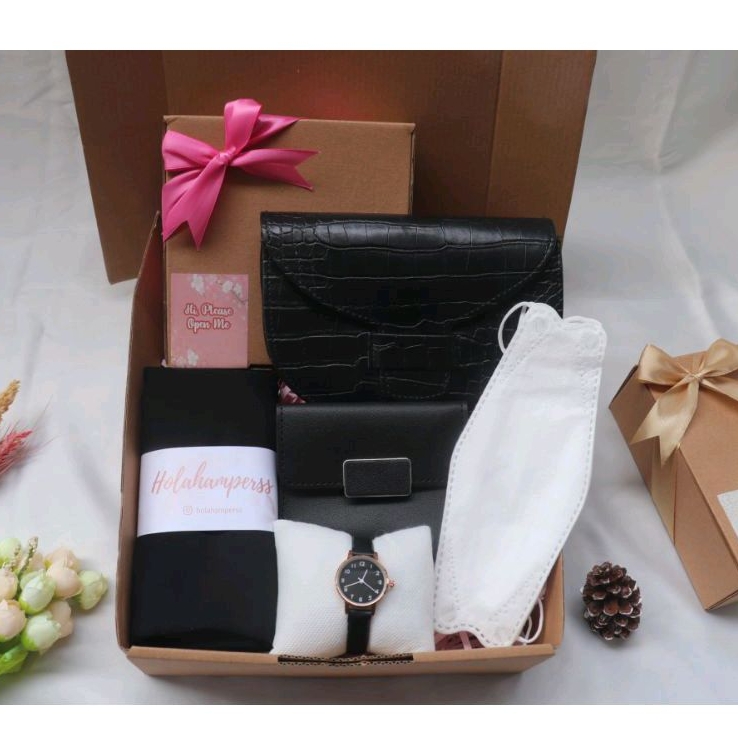 

KADO ULANG TAHUN CEWEK / GIFT BOX WISUDA / KADO ANNIVERSARY / HAMPERS HIJAB / KADO VALENTINE / KADO ULANG TAHUN PACAR / KADO JAM TANGAN / KADO TAS / HADIAH GRADUATION / HADIAH BIRTHDAY / HADIAH PERNIKAHAN WEDDING / HADIAH BUAT ISTRI