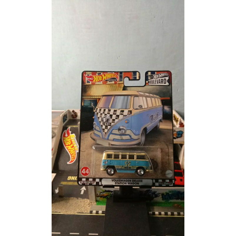 HOT WHEELS " VOLKSWAGEN DELUXE STATION WAGON "