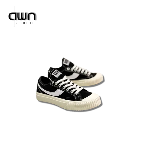 Sepatu sneakers trail d compass black white pria/wanita lokal brand ORIGINAL