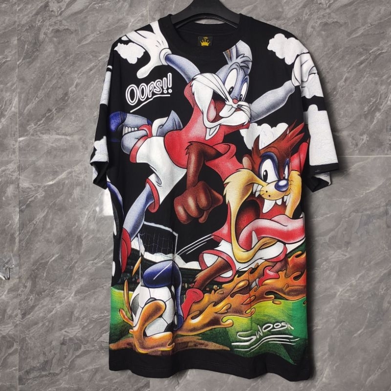 Kaos Looney Tunes "Swoosh" Oversize AOP Bootleg Thailand