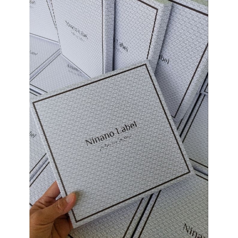 

CUSTOM LOGO/BRAND SENDIRI (HARDBOX)