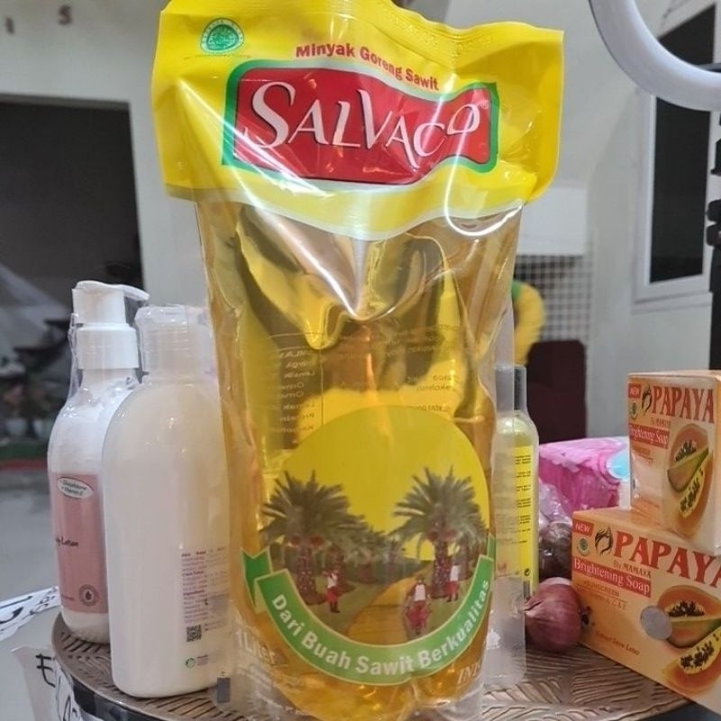minyak goreng salvaco 1 liter