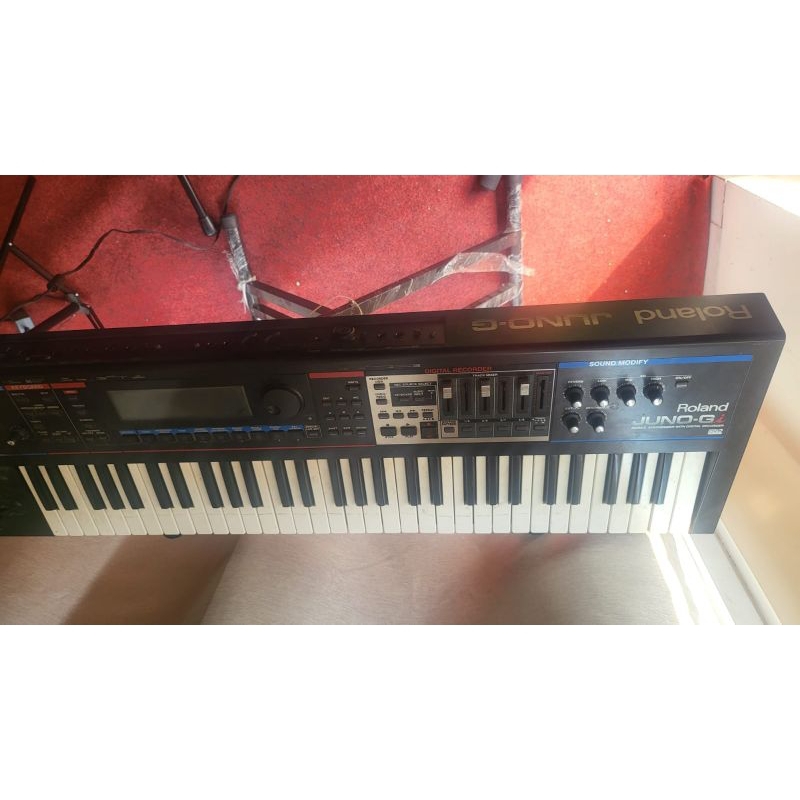 ROLAND JUNO Gi SECOND PERFORMA NO KENDALA MINUS LCD SAJA