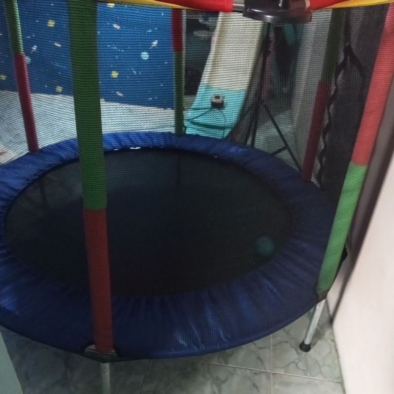 Mainan Trampolin Anak