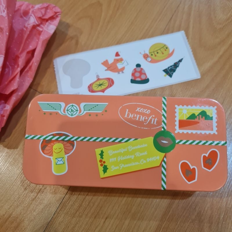 

jual box saja benefit xmas edisi original. kotak saja
