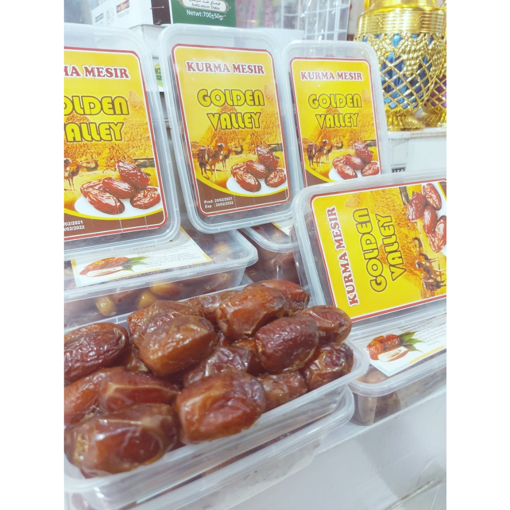 

Kurma Mesir Madu 1kg (gizza/rehab/al amal) Sesuai Stock Gudang Kemasan box mika