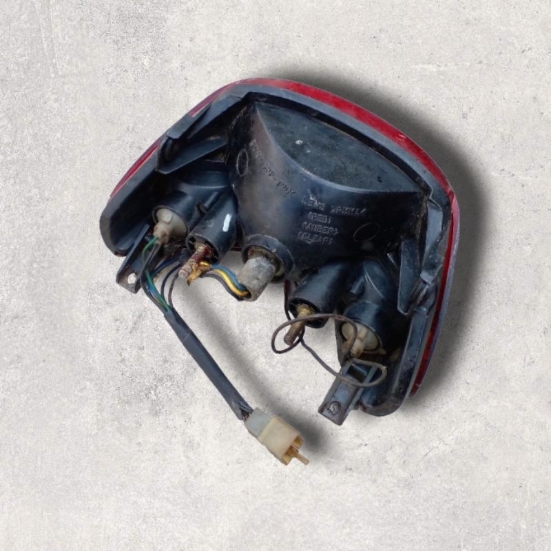 stoplamp lampu belakang Yamaha force Vega r lama original